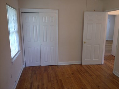 1621 Oxmoor Road 2 Beds Apartment for Rent - Photo Gallery 1
